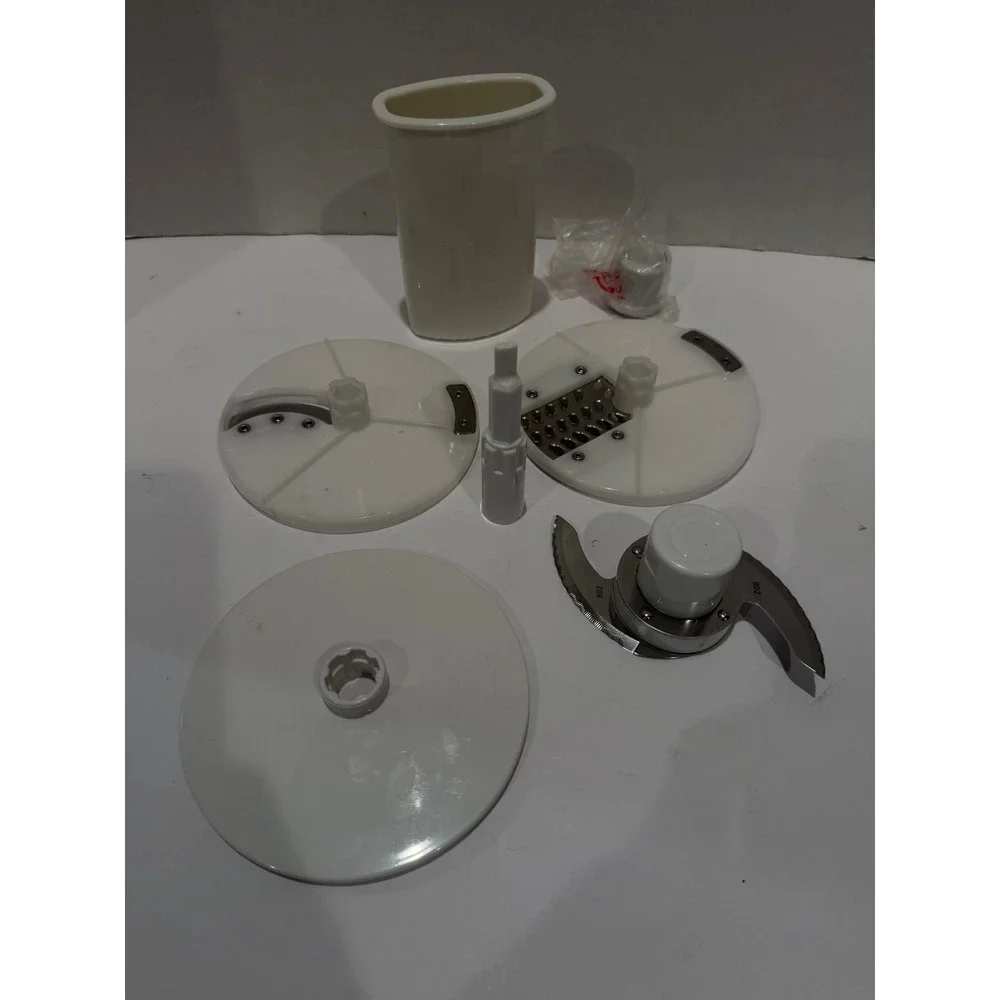 Cuisinart Handy Prep 3 Cup Food Processor  Model DFP-3 Pulse Function EUC